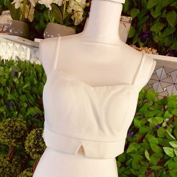 New White Elegant Crop Top Zip Off Back With Faux Pearl Dangle Small - Picture 1 of 11